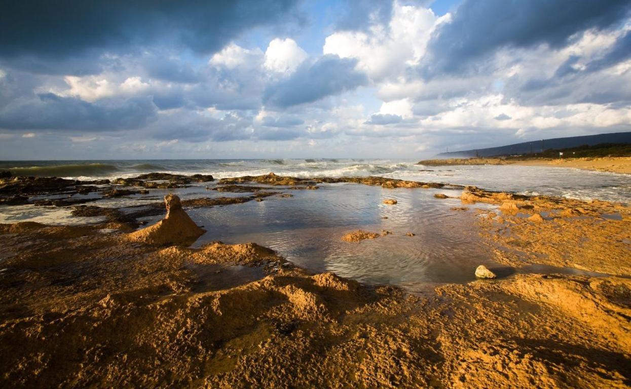 Achziv Sea & Sun Gesher HaZiv Exterior foto